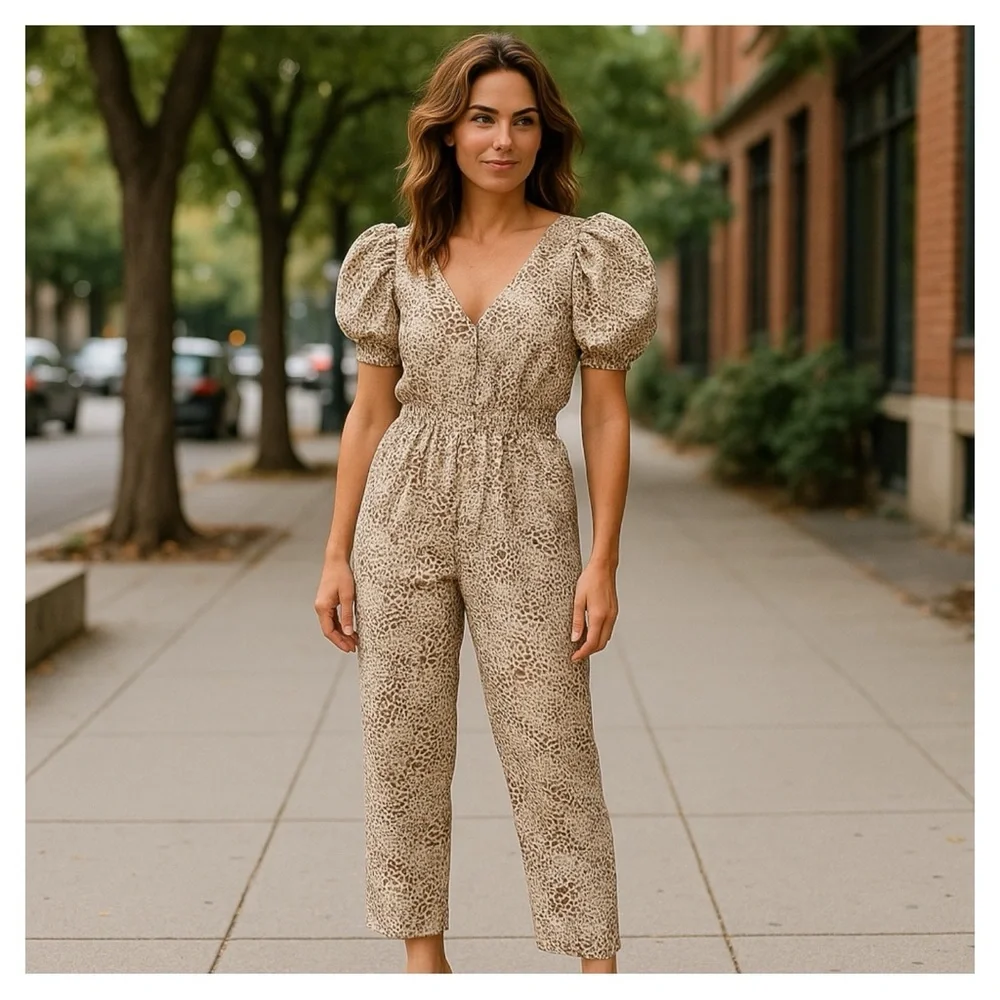 Sea Calla Women's Cheetah Print Smocked‎ Waist Jumpsuit Size 6 Animal Print
